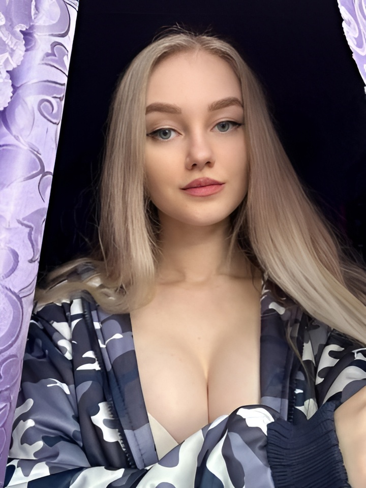 Эрика привлекательная девушка из Вилючинска цена от 1500 руб