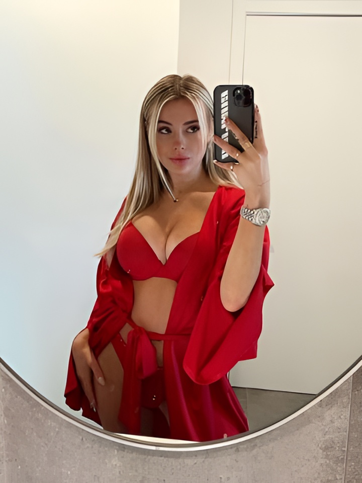 Галина привлекательная девушка из Вилючинска цена от 4000 руб