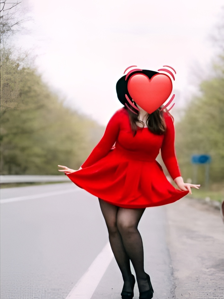 Софа привлекательная девушка из Вилючинска цена от 2500 руб