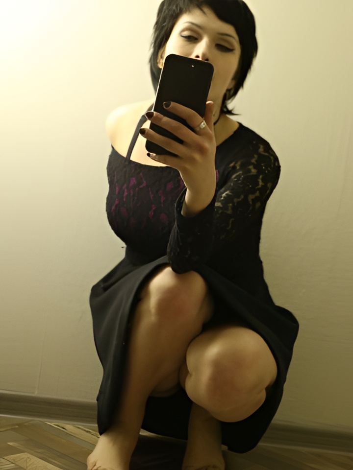 Виктория привлекательная девушка из Вилючинска цена от 1500 руб