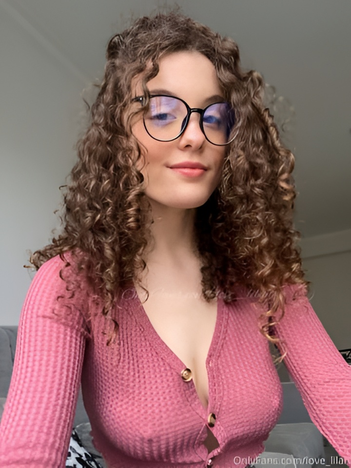 Виталина привлекательная девушка из Вилючинска цена от 1500 руб