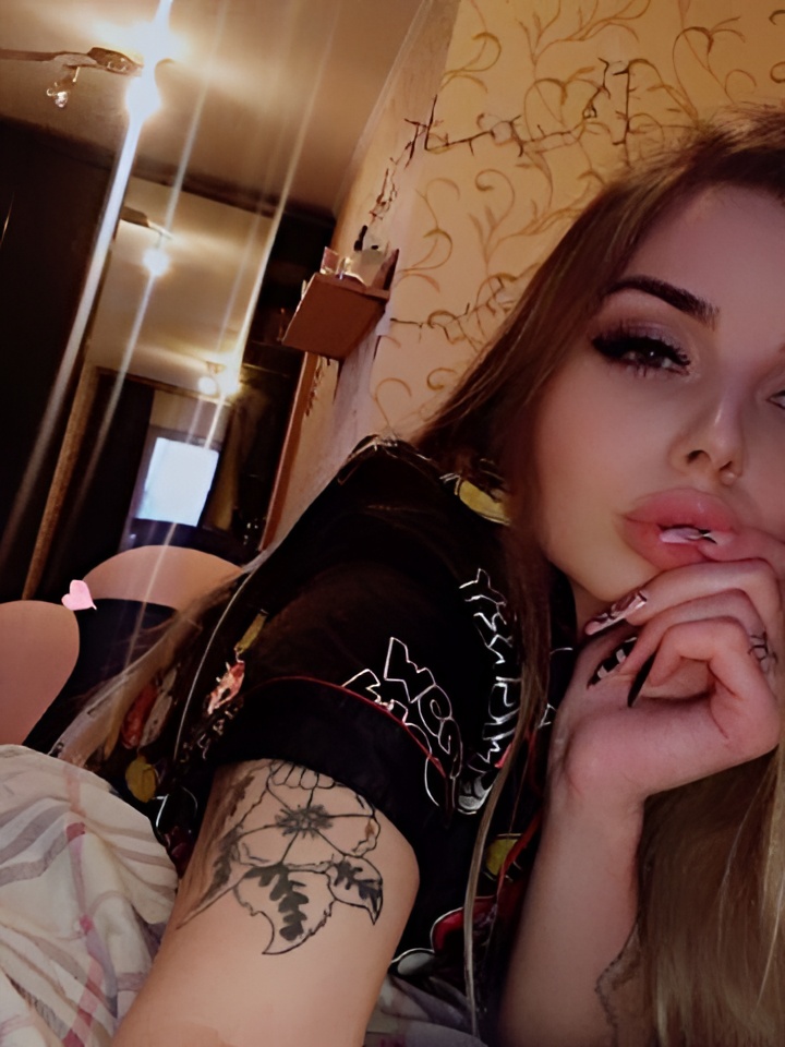 Зиглинда привлекательная девушка из Вилючинска цена от 3000 руб