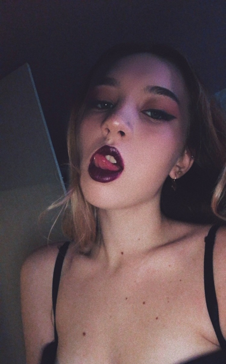 Инга привлекательная девушка из Вилючинска цена от 3500 руб