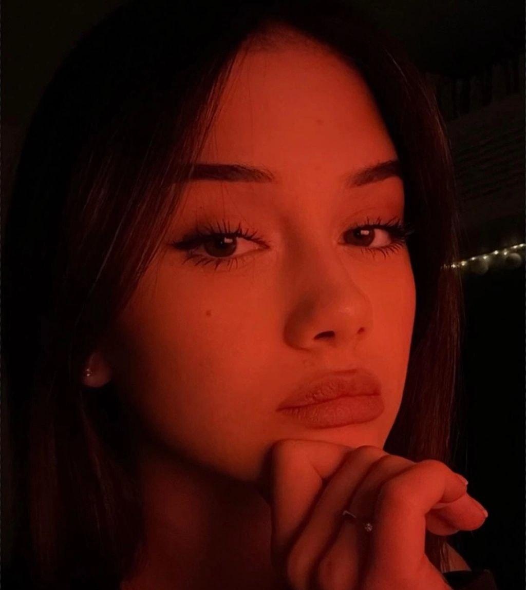 Анна привлекательная девушка из Вилючинска цена от 6000 руб